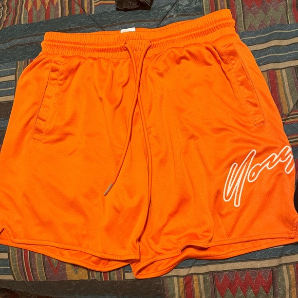 COPY - Size L young la shorts - Picture 1 of 1